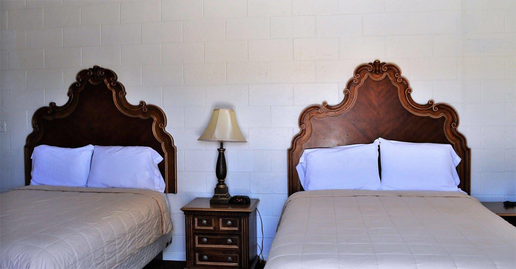 A Nights Inn Ridgecrest Exteriör bild